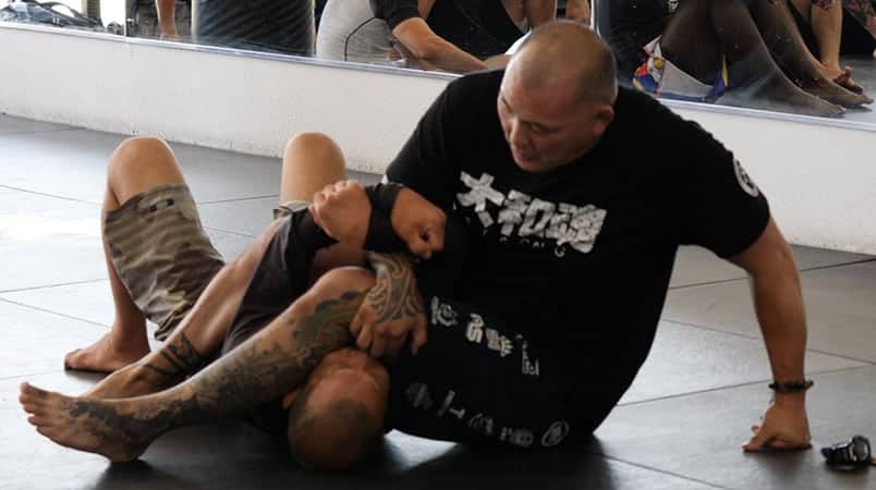 Pride fight veteran Enson Inoue gives tips on finishing an armbar