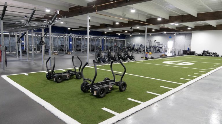 The-Arena-Facility-Strength-Training-01