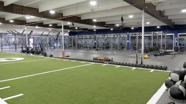The-Arena-Facility-Strength-Training-02