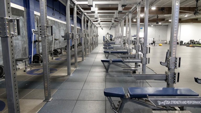 The-Arena-Facility-Strength-Training-05