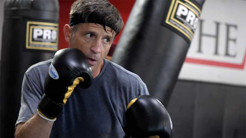 Retired Navy Admiral Prepares for Amateur Boxing Tournament
